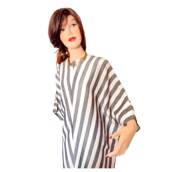 Vintage 1970s Caftan Dress in Bold Chevron Pattern. Excellent Vintage Condition - Picture 2 of 8